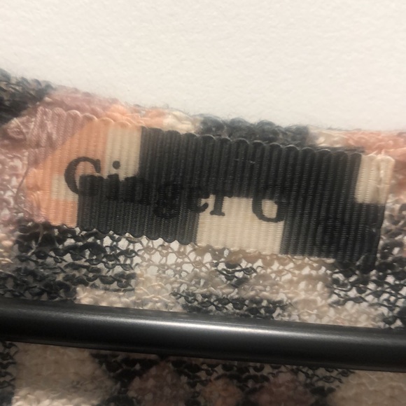 Ginger G size small knit shirt - Picture 4 of 4